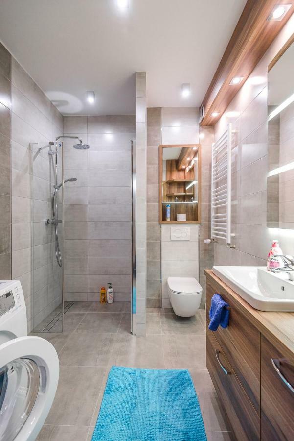 Apartament 48M W Centrum Grojca Grojec  Dış mekan fotoğraf