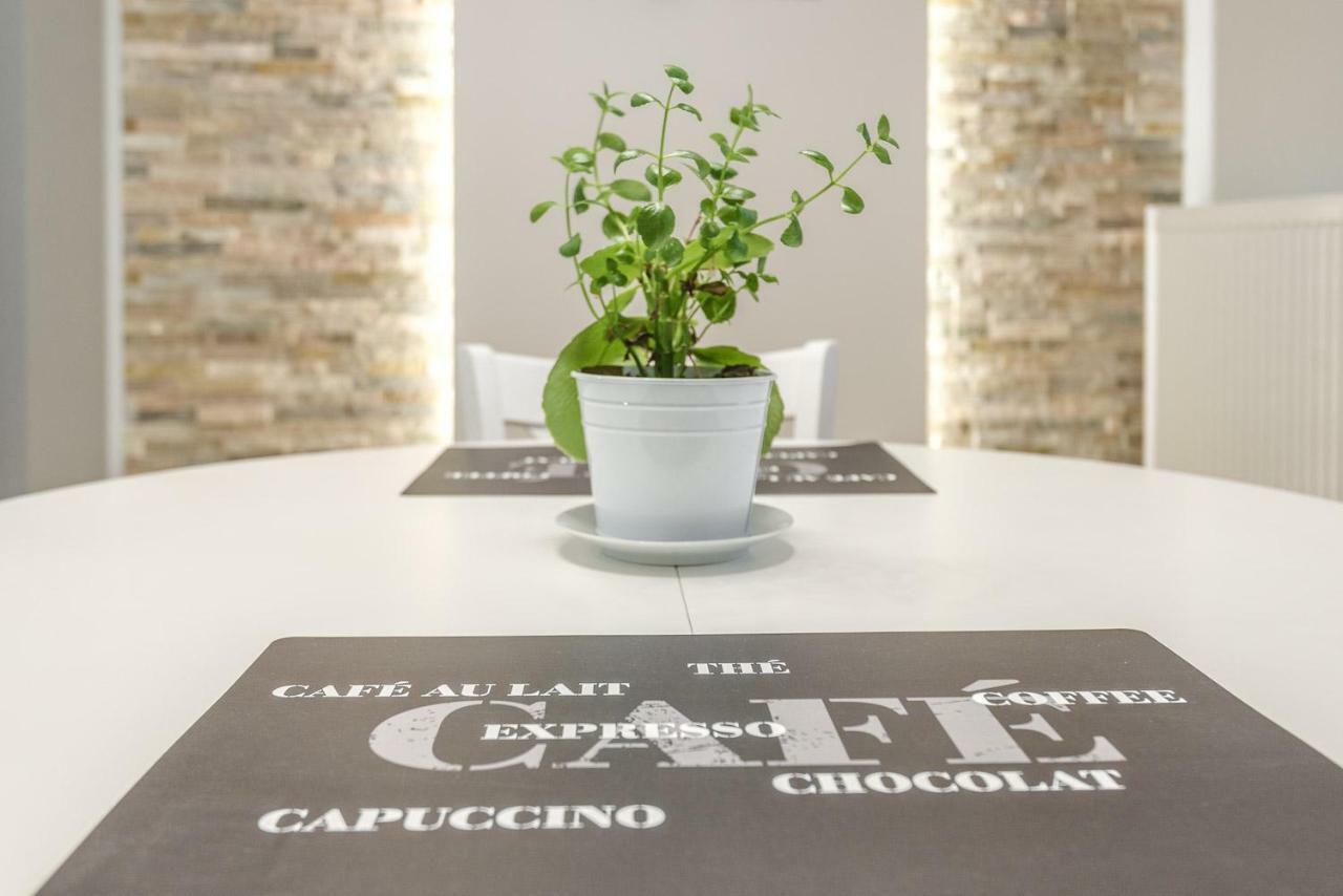 Apartament 48M W Centrum Grojca Grojec  Dış mekan fotoğraf
