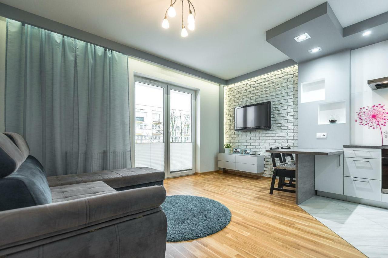 Apartament 48M W Centrum Grojca Grojec  Dış mekan fotoğraf