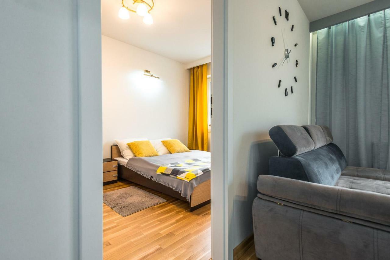 Apartament 48M W Centrum Grojca Grojec  Dış mekan fotoğraf